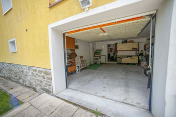 Garáž - Prodej domu 200 m², Přední Výtoň