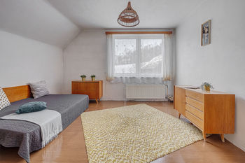 Prodej domu 800 m², Komařice