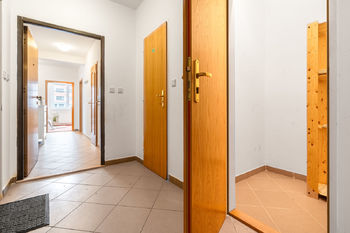 Prodej bytu 2+kk v osobním vlastnictví 65 m², Praha 4 - Kunratice