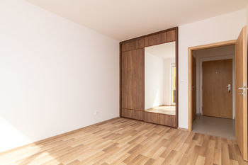 Pronájem bytu 2+kk v osobním vlastnictví 48 m², Praha 10 - Uhříněves