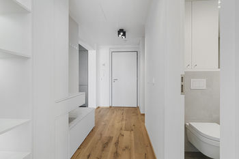 Pronájem bytu 2+kk v osobním vlastnictví 78 m², Praha 8 - Karlín