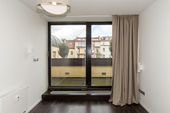 Pronájem bytu 5+1 v osobním vlastnictví 208 m², Praha 10 - Vršovice