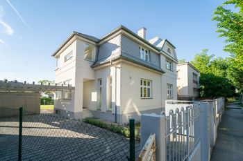 Pohled na dům - Pronájem bytu 2+kk v osobním vlastnictví 94 m², Poděbrady