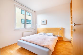 Ložnice - Prodej bytu 2+kk v osobním vlastnictví 52 m², Praha 2 - Vinohrady