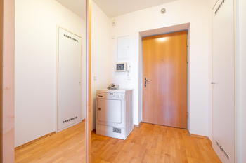 Chodba - Prodej bytu 2+kk v osobním vlastnictví 52 m², Praha 2 - Vinohrady
