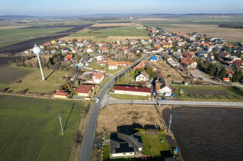 Pohled na pozemek a lokalitu - Prodej pozemku 1140 m², Jestřabí Lhota