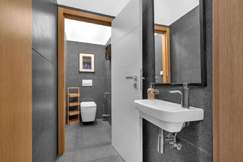 WC recepce - Prodej hotelu 872 m², Janské Lázně