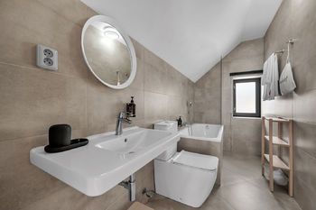 koupelna - Prodej hotelu 872 m², Janské Lázně