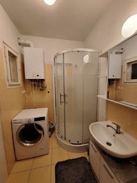 Koupelna - Prodej bytu 2+kk v osobním vlastnictví 42 m², Brno