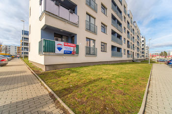 Prodej bytu 3+kk v osobním vlastnictví 62 m², Praha 10 - Uhříněves