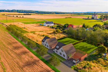 Prodej pozemku 7793 m², Všetaty