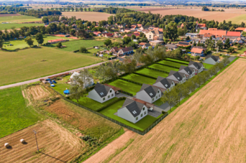 Prodej pozemku 8247 m², Hostín u Vojkovic