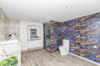 Koupelna v patře - Prodej domu 456 m², Vrutice
