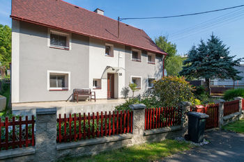 Prodej domu 334 m², Valkeřice