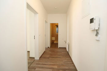 Chodba - Pronájem bytu 2+kk v osobním vlastnictví 50 m², Praha 4 - Nusle