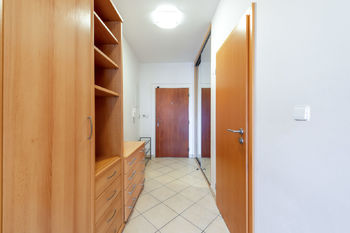Prodej bytu 2+kk v osobním vlastnictví 61 m², Praha 5 - Stodůlky