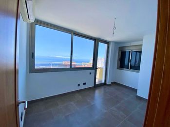 Prodej bytu 3+1 v osobním vlastnictví 200 m², Santa Cruz de Tenerife