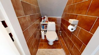 WC - Prodej domu 267 m², Praha 9 - Horní Počernice