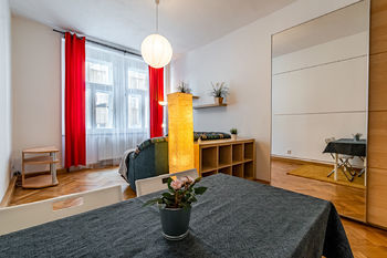 Pronájem bytu 2+1 v osobním vlastnictví 68 m², Praha 5 - Smíchov