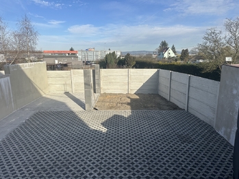 Prodej nájemního domu 700 m², Cheb