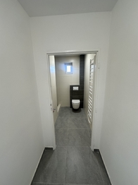 Prodej nájemního domu 700 m², Cheb