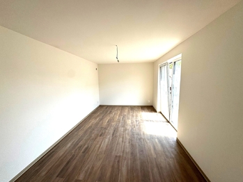 pokoj - současný stav - Prodej domu 110 m², Mukařov