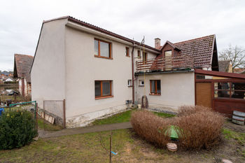 Prodej domu 190 m², Lnáře