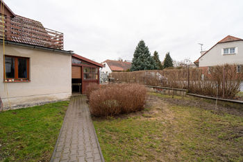 Prodej domu 190 m², Lnáře