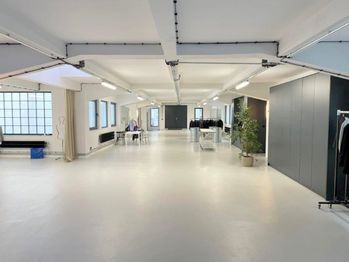 Pronájem kancelářských prostor 497 m², Praha 8 - Karlín