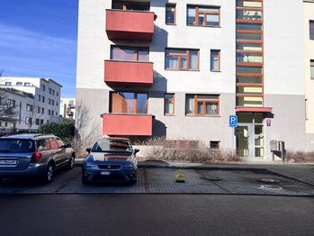 Prodej garážového stání 12 m², Praha 5 - Zbraslav