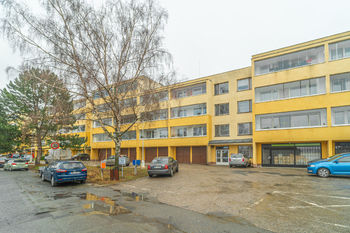Pronájem bytu 3+1 v družstevním vlastnictví 66 m², Buštěhrad