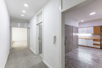 Pronájem bytu 4+1 v osobním vlastnictví 247 m², Praha 7 - Troja
