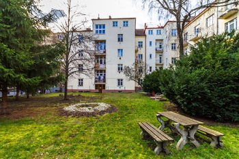 Prodej bytu 1+kk v družstevním vlastnictví 35 m², Praha 9 - Vysočany