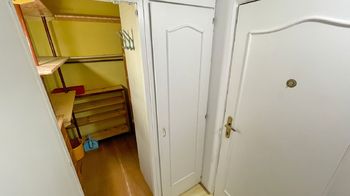 Praktická komora s botníkem - Pronájem bytu 2+1 v osobním vlastnictví 61 m², Strakonice