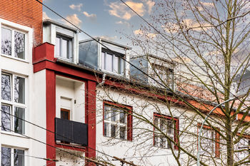 Střešní vikýře bytu - Prodej bytu 2+kk v osobním vlastnictví 48 m², Ústí nad Labem