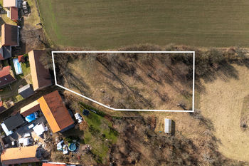 Prodej pozemku 1765 m², Tmaň