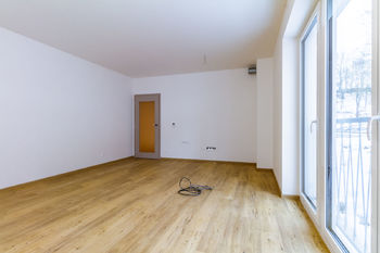 Obývací pokoj - Prodej bytu 3+kk v osobním vlastnictví 84 m², Vrchlabí
