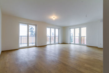 Obývací pokoj - Prodej bytu 3+kk v osobním vlastnictví 101 m², Vrchlabí