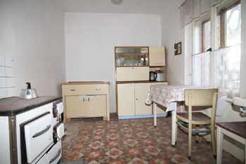Kuchyň v přízemí - Prodej domu 66 m², Chodov