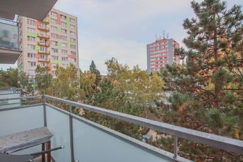 balkón - Pronájem bytu 1+1 v osobním vlastnictví 48 m², České Budějovice