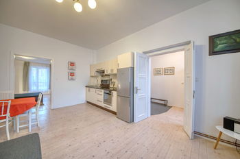 Obývací pokoj s kuchyňským koutem - Pronájem bytu 2+kk v osobním vlastnictví 60 m², Poděbrady