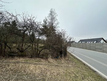 Prodej pozemku 2020 m², Libušín