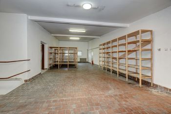 Prodej komerčního objektu 407 m², Černá Hora