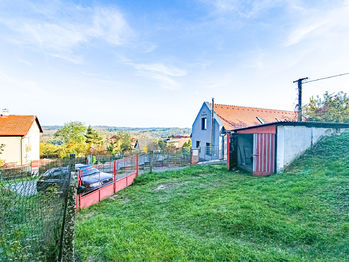 Prodej pozemku 960 m², Černolice