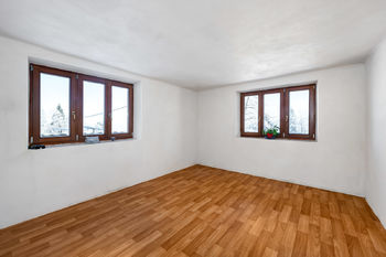 Prodej pozemku 54946 m², Stachy