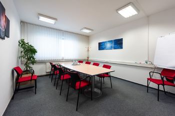 Pronájem kancelářských prostor 338 m², Brno