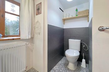 toaleta - Prodej domu 105 m², Štětí