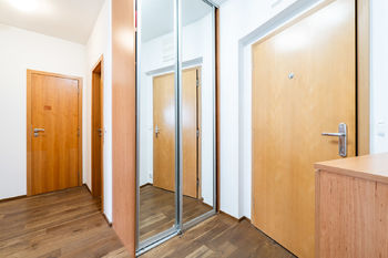 Pronájem bytu 2+kk v osobním vlastnictví 58 m², Praha 5 - Smíchov