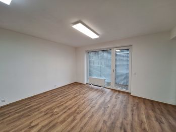 Obývací pokoj  - Pronájem bytu 2+kk v osobním vlastnictví 61 m², Vyškov