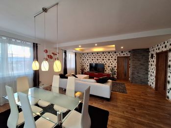 Obývací pokoj  - Pronájem bytu 4+kk v osobním vlastnictví 206 m², Vyškov